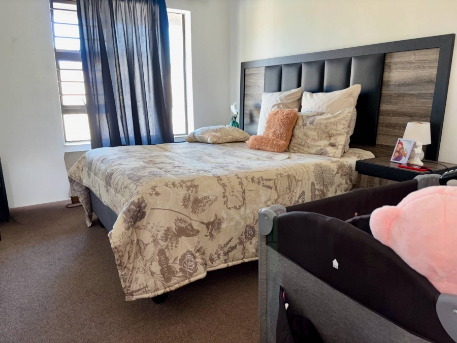 2 Bedroom Property for Sale in Fairview Golf Estate Western Cape